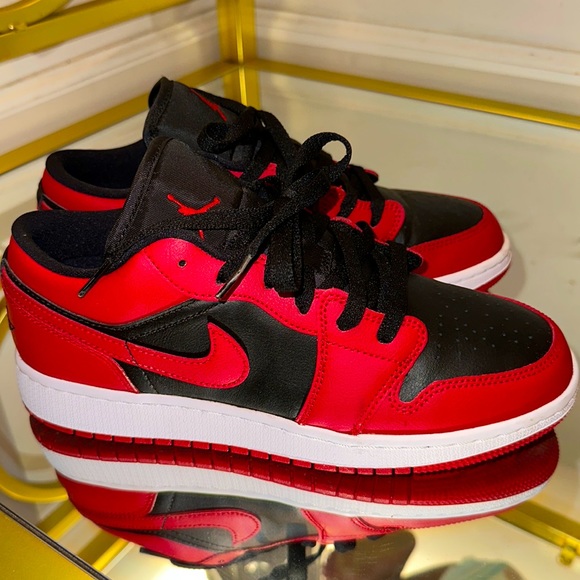 Jordan Shoes - Jordan 1 low “Banned”